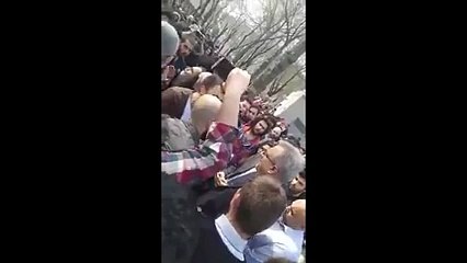 Bilgi Üniversitesi&#39;ndeki bıçaklı saldırının ardından öğrenciler rektöre isyan etti: Tedbir almadınız!