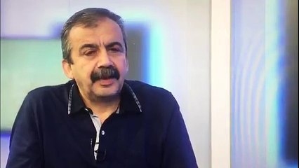 Sırrı Süreyya Önder OHAL&#39;de referandumu futbol maçı örneği üzerinden anlattı