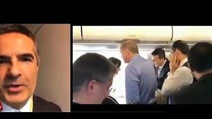 Erdoğan, gazeteci Nazlı Çelik&#39;in sigara paketine önce el koydu, sonra imza aldı