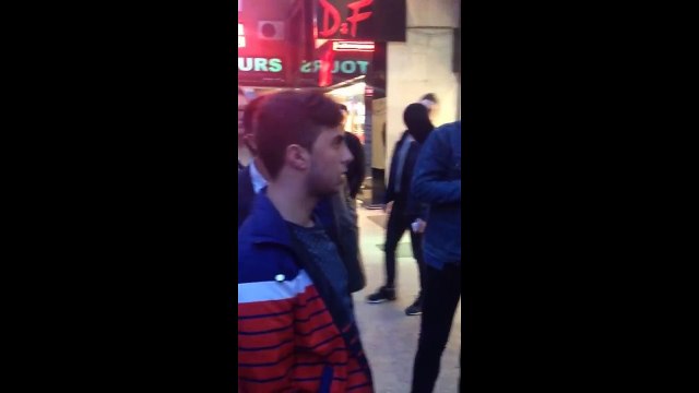 Trabzon'da İzmir Marşı okuyan gençlere müdahaleye, İzmir Marşlı protesto