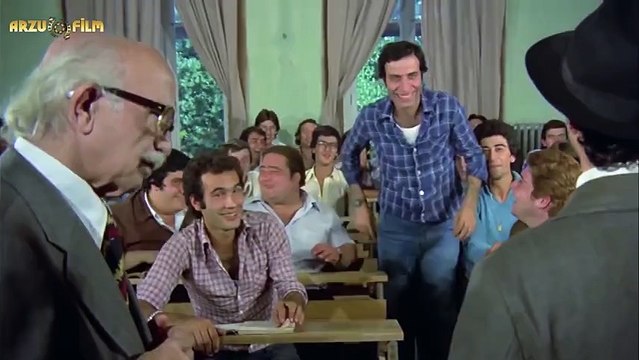 Halit Akçatepe de geçti bu dünyadan; gittiğin yerde selam söyle Hababam Sınıfı'na...