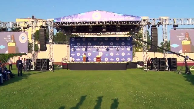 Gülse Birsel Boğaziçi Üniversitesi 150. Mezuniyet Töreni'nde konuştu