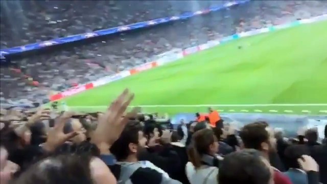 Beşiktaş taraftarının Benfica maçındaki sessiz tezahürat sonrası üçlü sü