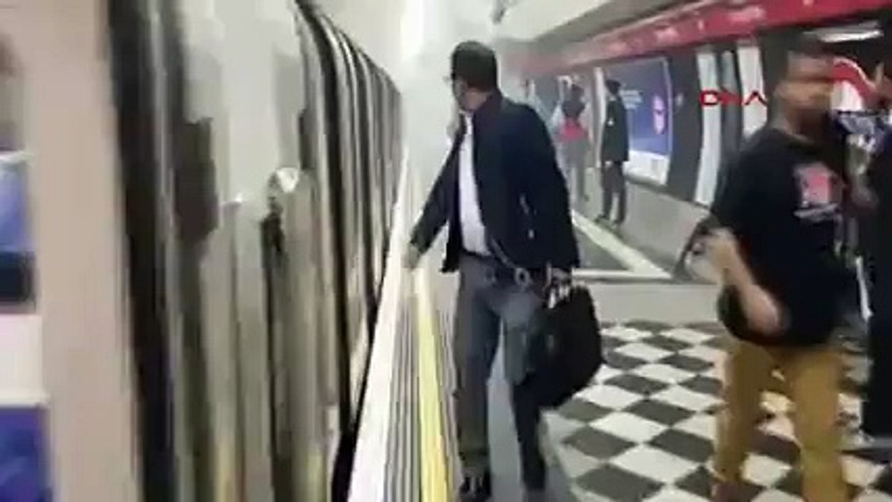 Londra’da metro istasyonu boşaltıldı!