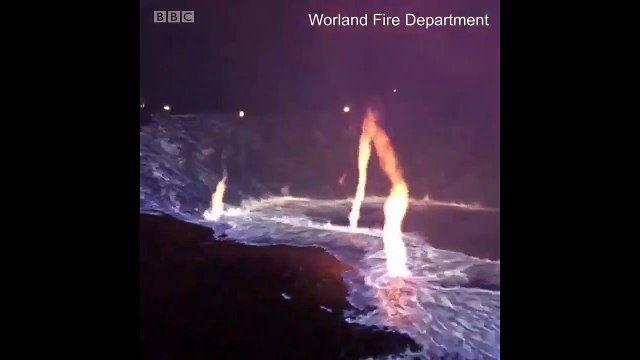 ABD'de 1950'lerden kalan yangına müdahale eden itfaiyeciler