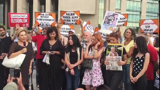 “Basın özgürlüğünün önündeki bütün engelleri kaldırmak için var gücümüzle çalışmaktayız”