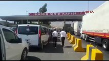 Habur Sınır Kapısı'na giriş-çıkışlar durdu