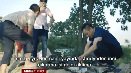 Çinli girişimci canlı yayında istiridyeden inci çıkararak milyoner oldu