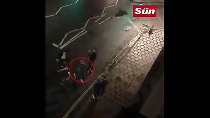 Kriket oyuncusu Ben Stokes bar çıkışı kavga etti!