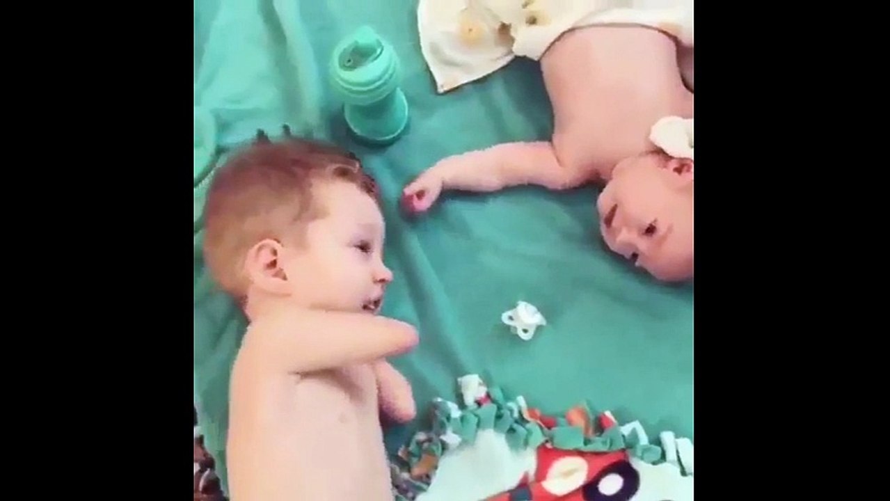 Kardeş sevgisi 'engel' tanımıyor!