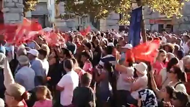 İzmir Büyükşehir Belediye Başkanı Kocaoğlu, Erdoğan sloganlarına tepki olarak töreni terk etti!