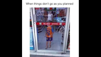 Kapıyı kapalı zannetti, bakın sonra ne oldu!