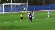 Kadın futbolcunun golü, izleyenleri hayran bıraktı!