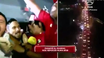 Yaşlı kadın rakibin atağını kesmek için sahaya atladı!