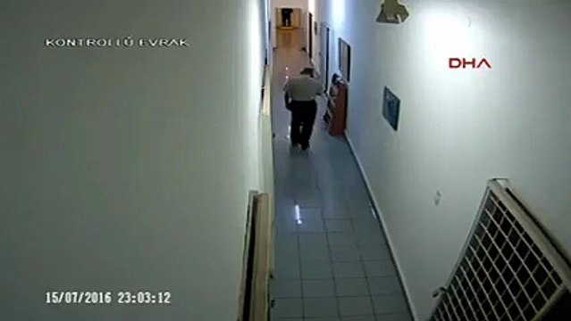 Elleri ters kelepçeli, gözleri bağlı; işte komutanların Akıncı Üssü'ndeki ilk görüntüleri!