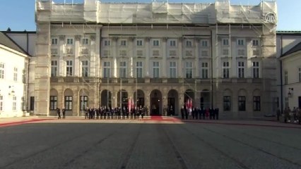 Erdoğan, Polonya'da: Askeri bando Dede Efendi çaldı