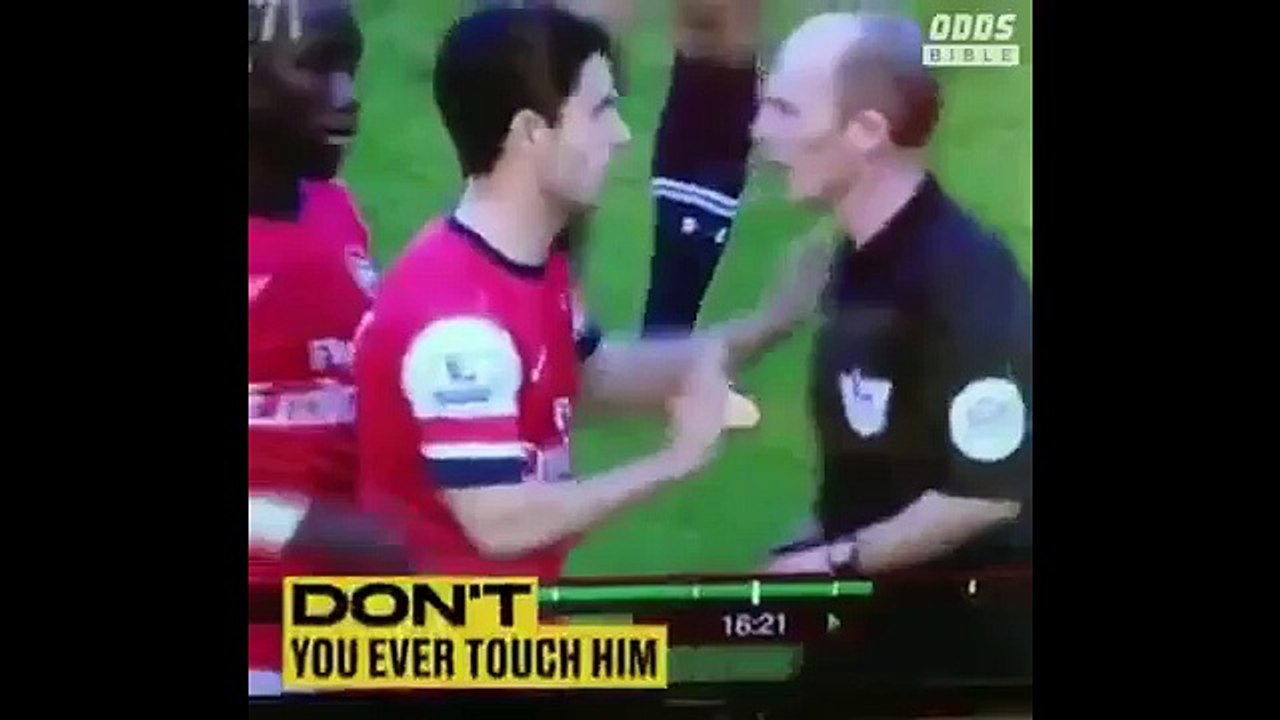 Premier Lig'in en eğlenceli hakemi: Mike Dean