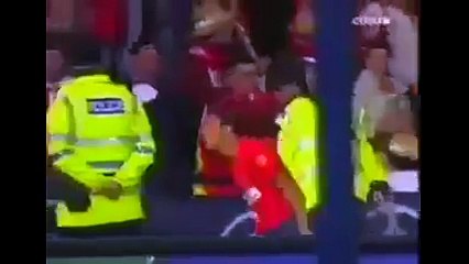 Polis, Adriano&#39;yu taraftar sandı...