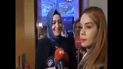 Bakan Kaya, FOX TV mikrofonunu "Ben ona konuşmayacağım" diyerek kaldırttı