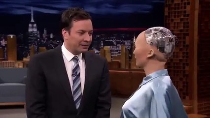 Dünyanın ilk vatandaş robotu Sophia, talk show programına katıldı