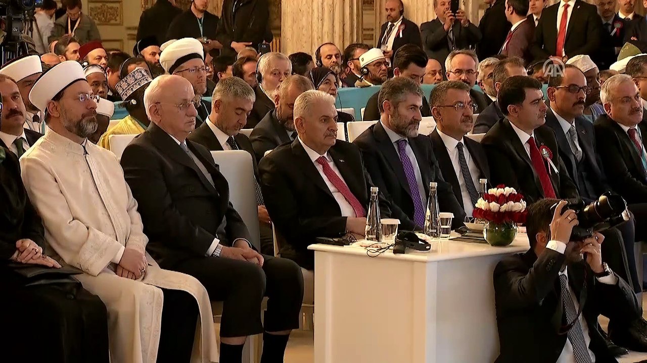 Cumhurbaşkanı Erdoğan: 'Batı dünyası İslam karşıtlığı üzerinden kendi ideolojisini, kendi hayat biçimini tahkim etmek istiyor'- İSTANBUL