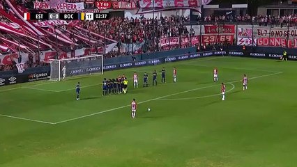 Boca Juniors maçında bir anda saha sulama sistemi çalıştı!