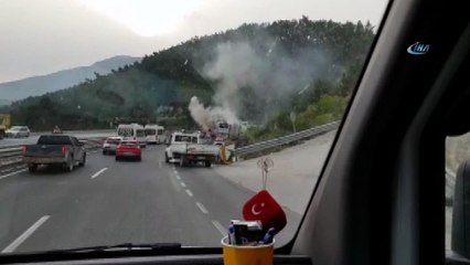 Manisa'da otobüs alev alev böyle yandı