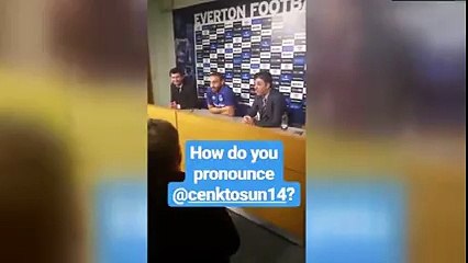 Cenk Tosun, isminin nasıl okunduğunu gösterdi