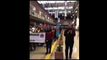 Grev, Bakanlar Kurulu kararıyla ertelendi; metal işçileri iş bıraktı