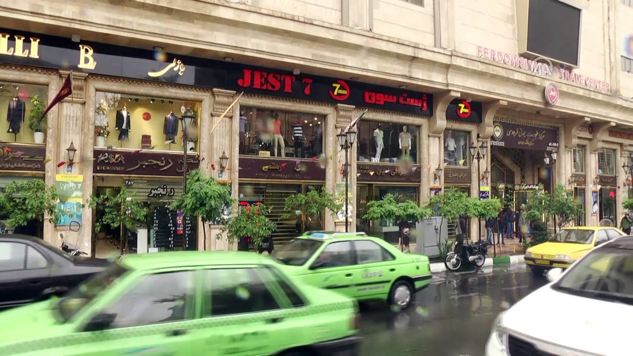 İran'da dövize devlet kontrolü - TAHRAN