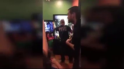 Oyuncak sevdası çocuğu tutsak etti...