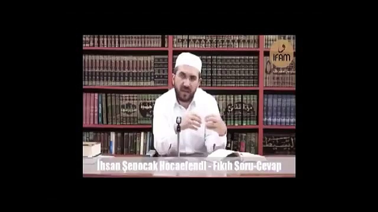 İhsan Şenocak: Damat genç, kayınvalidesi de genç ise vücudunda uyanma olabilir, ellerini öpmemeleri daha uygundur