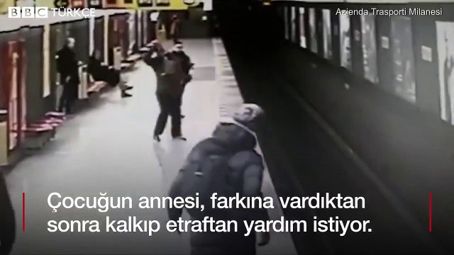 Koşarak metro raylarına atlayan 2 yaşındaki çocuğun kurtarılma anı kameralara yansıdı