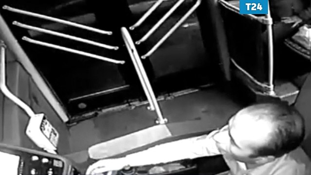 Otobüs şoförü kalp krizi geçiren yolcunun hayatını kurtardı