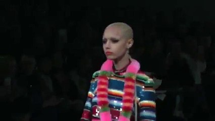 Londra Moda Haftası&#39;nda, İbrahim Tatlıses&#39;in uzun havası çaldı