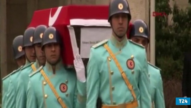 Eski diplomat ve MHP milletvekili Deniz Bölükbaşı için TBMM'de tören düzenlendi