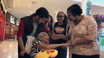 Impossivel não chorar- emocionante essa homenagem....