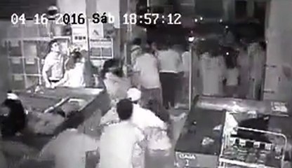 Homenaje a las víctimas del terremoto en Manabí