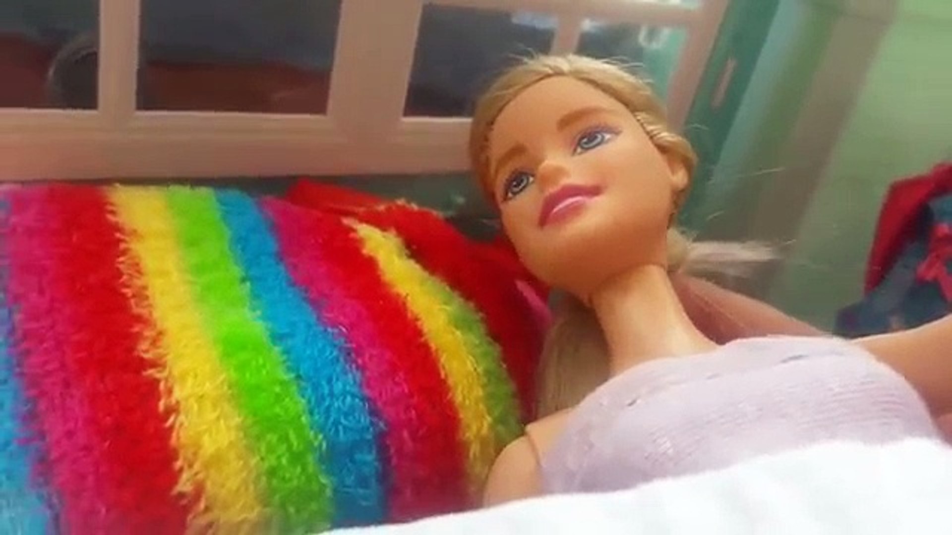 juegos de barbie embarazada para vestir