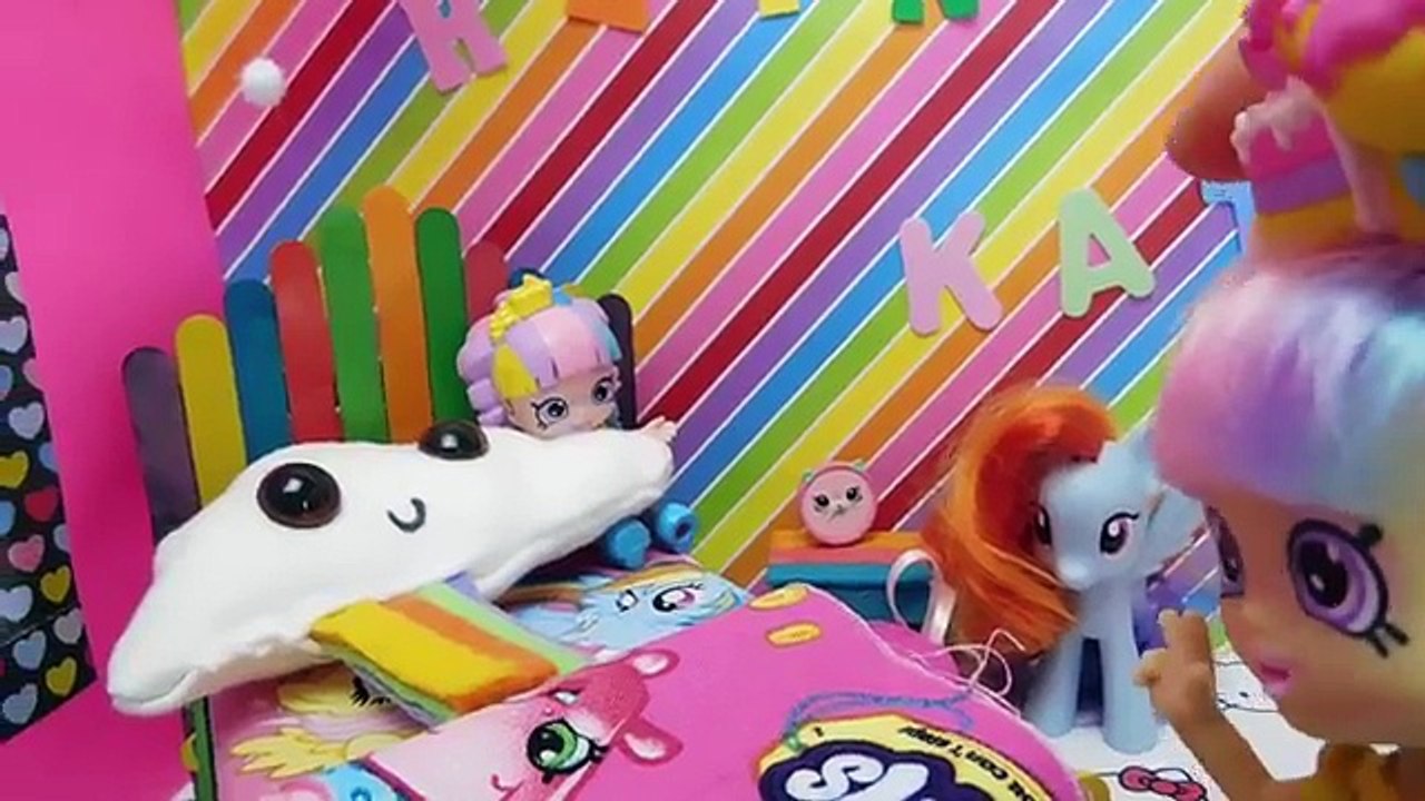 Rainbow Kate finds HATCHIMAL! (part 1)