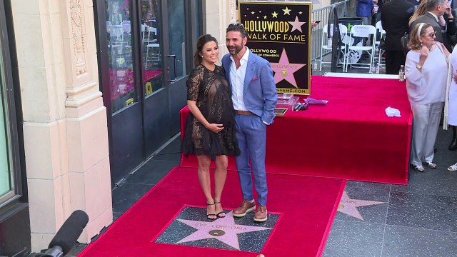 Eva Longoria recibe estrella en Paseo de la Fama de Hollywood