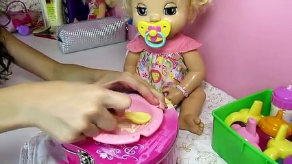 Dando Papinha Para a Minha Baby Alive Júlia