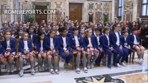 Francisco recibe en el Vaticano a un espectacular coro infantil
