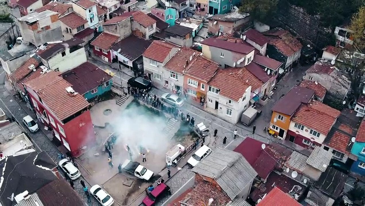 مسلسل الحفرة الحلقة 25 القسم 1 مترجم للعربية ...