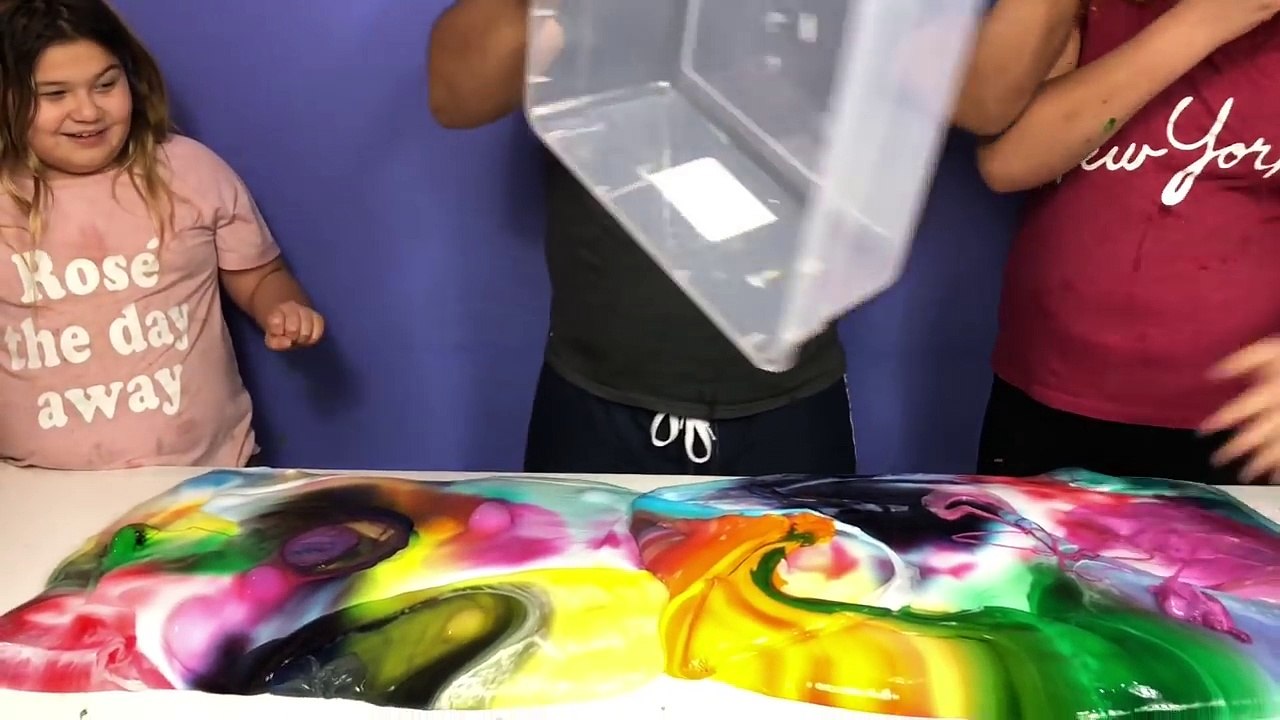 2 GALLONS OF AVALANCHE SLIME VS 2 GALLONS OF AVALANCHE SLIME - MAKING 4 GALLONS OF SLIME