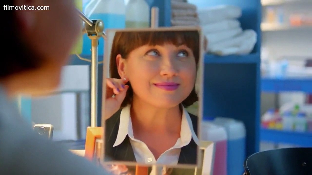 Hotel Eleon - 20. epizoda 3. sezona  Online Filmovi i Serije sa Prevodom