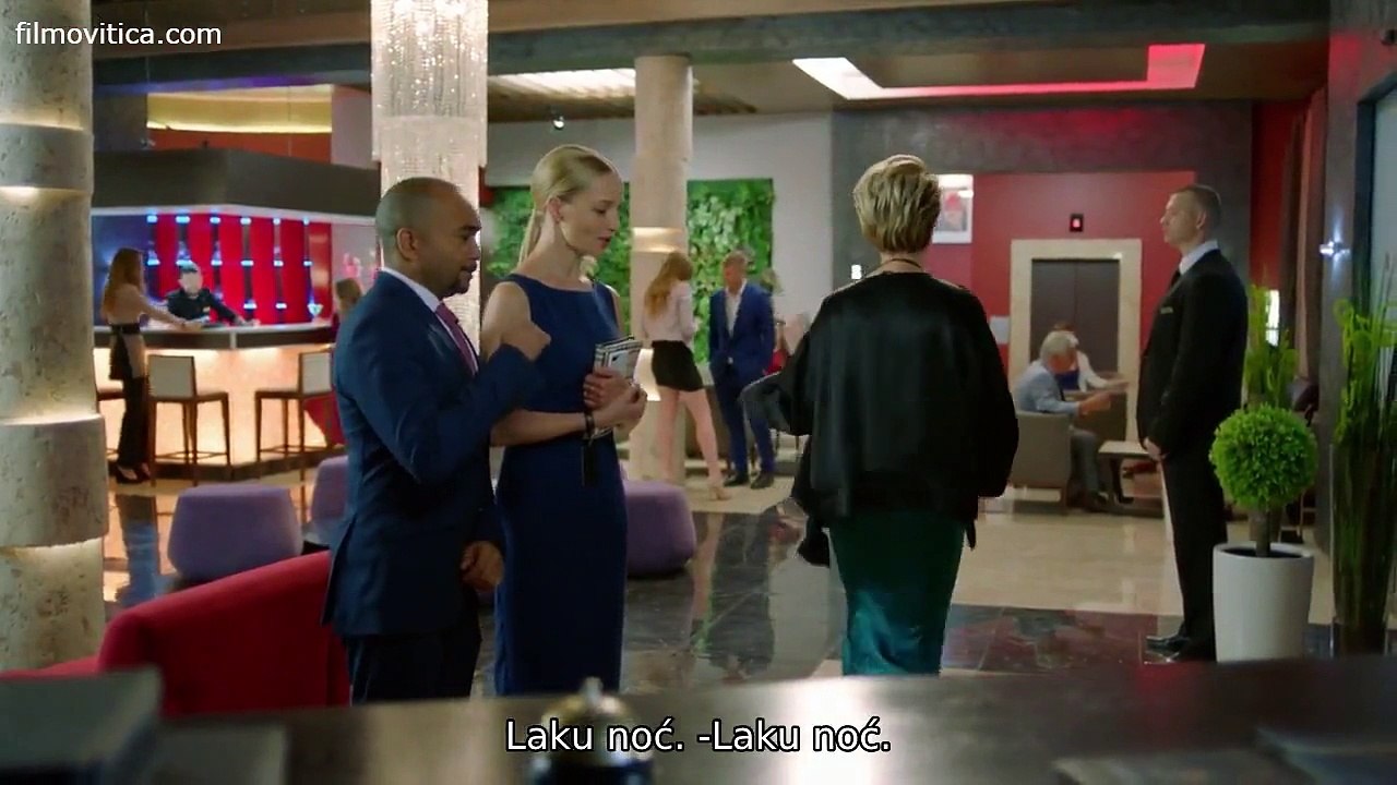 Hotel Eleon - 19. epizoda 3. sezona  Online Filmovi i Serije sa Prevodom
