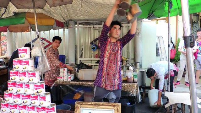 Bangkok Street Food - Thai Pulled Tea (Teh Tarik) and Young Coconut Ice Cream