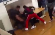 Une violente bagarre générale éclate sur un terrain de basket