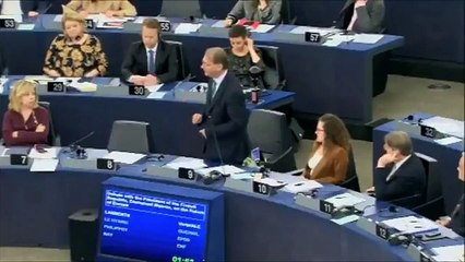 Download Video: Un élu écologiste belge s'en prend très violemment à Emmanuel Macron et à sa politique en plein parlement européen - Regardez